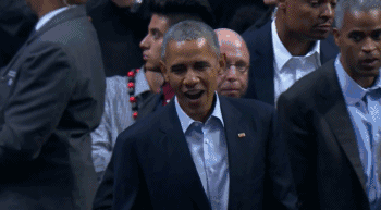 值得一提的是,总统奥巴马也出现在现场观战新赛季的揭幕战.