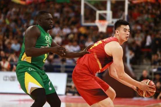 丁彦雨航18+5 中国队热身赛不敌澳洲遭遇两连