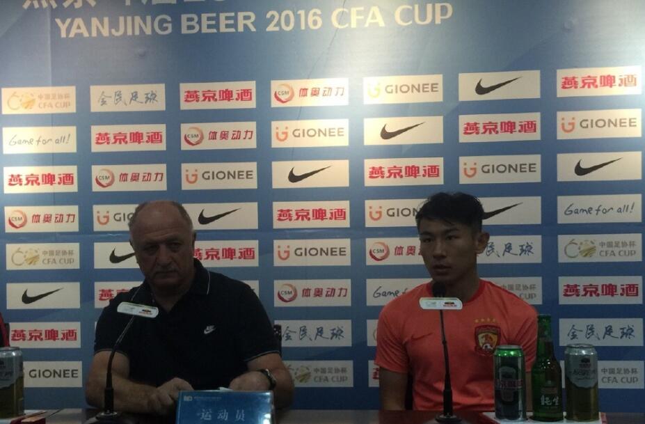 斯帅:足协杯冠军也是目标之一 渴望更合理赛程