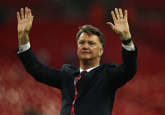 曼联官方宣布 范加尔下课  穆里尼奥周二正式上