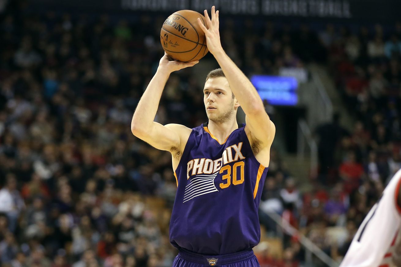 乔恩-洛伊尔和活塞达成4年4200万协议-直播吧