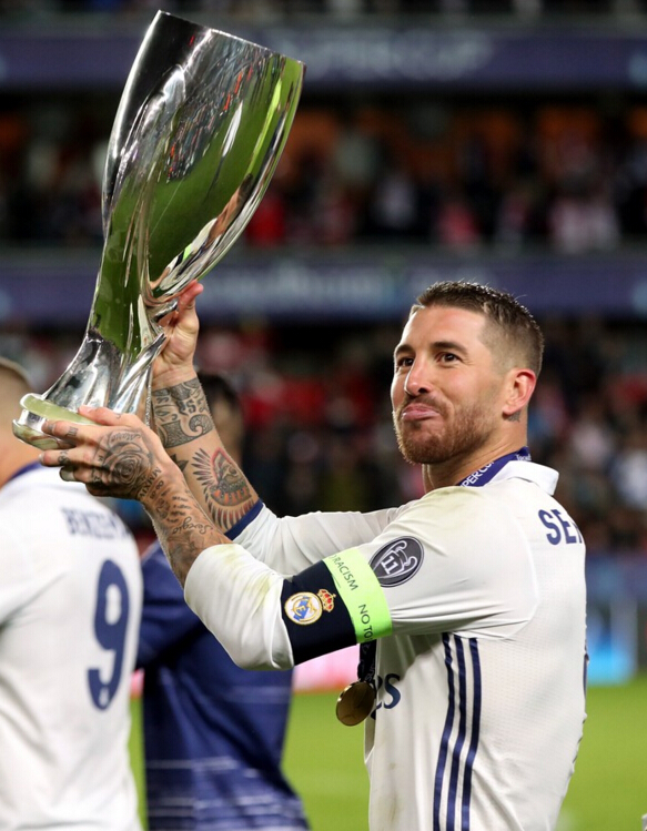 现场图集:皇马捧得欧洲超级杯