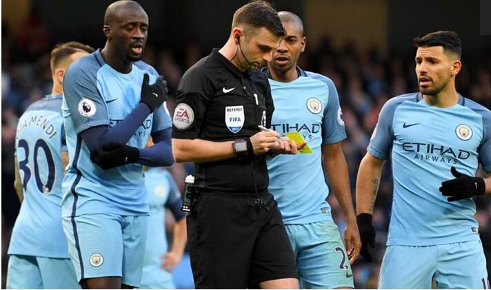 早报-曼城未控制球员行为被罚款 国足战伊朗名