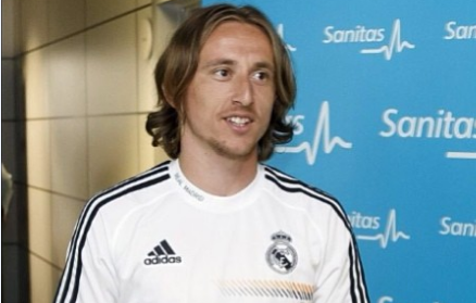 莫德里奇:热刺已变得更强大,能争夺英超冠军