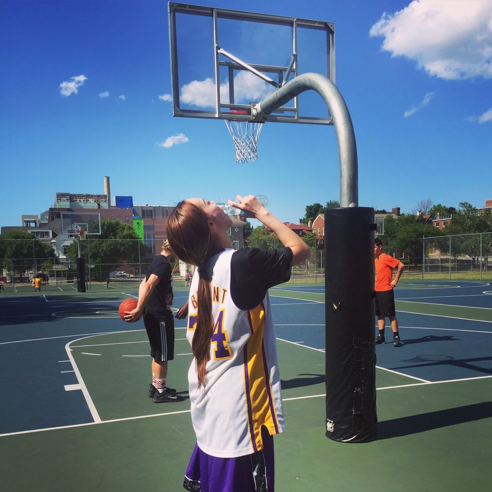 直播吧专访美女科蜜:感谢篮球,它改变了我的人