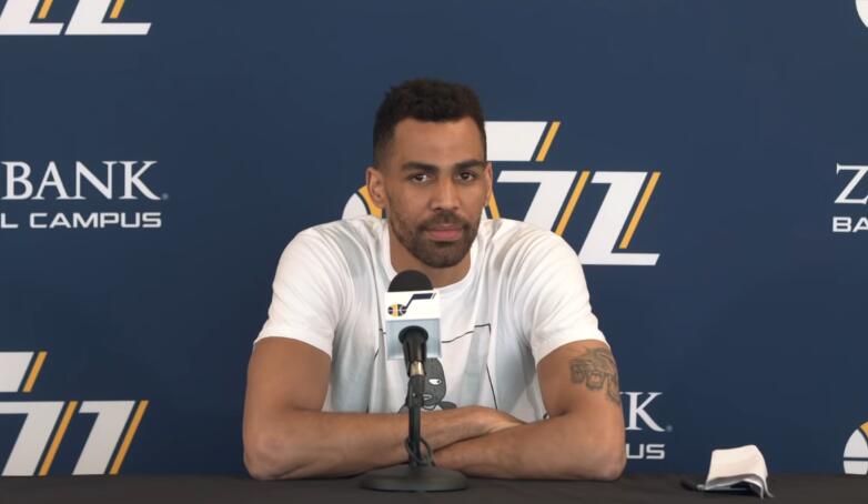 塞弗洛沙:我们肯定有机会和顶级球队竞争