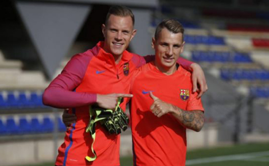 巴萨新援迪涅提前归队参加训练