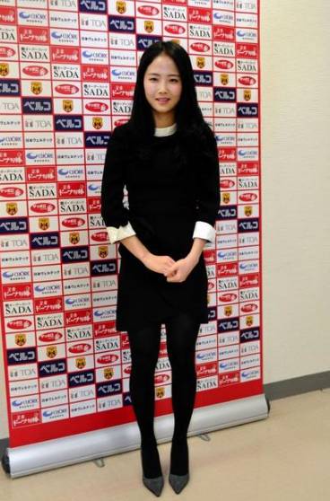 李玟娥正式亮相日本神户雌狮:目标是帮助球队夺冠