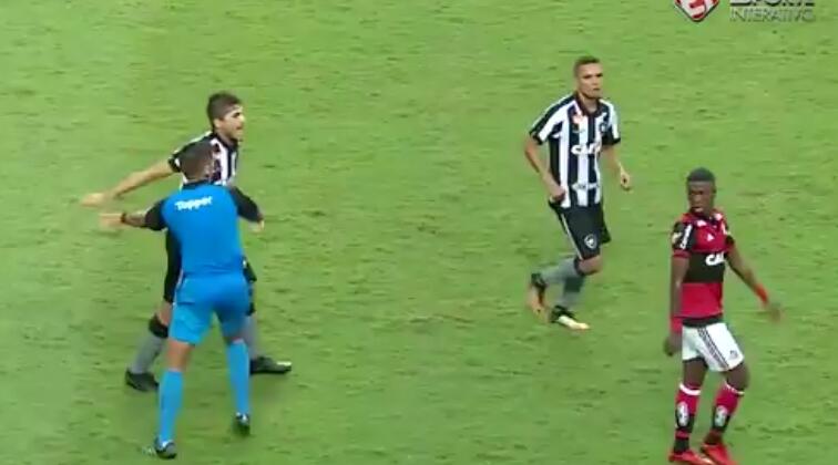 巴西官员：维尼修斯惹怒博塔弗戈球迷，应对其小心保护