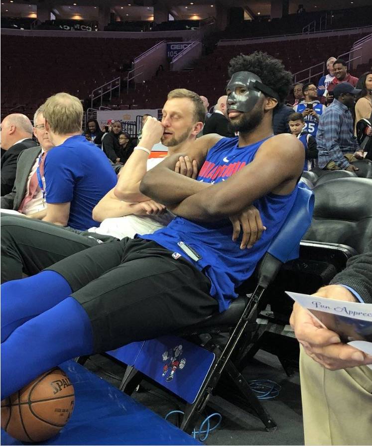 恩比德:没人在乎我是谁 直到我带上面具