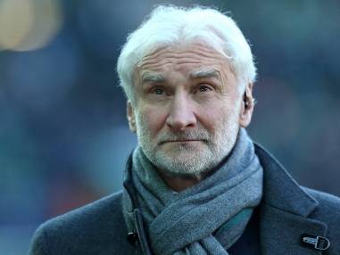 药厂总监:球队必须拼尽全力守住第四位