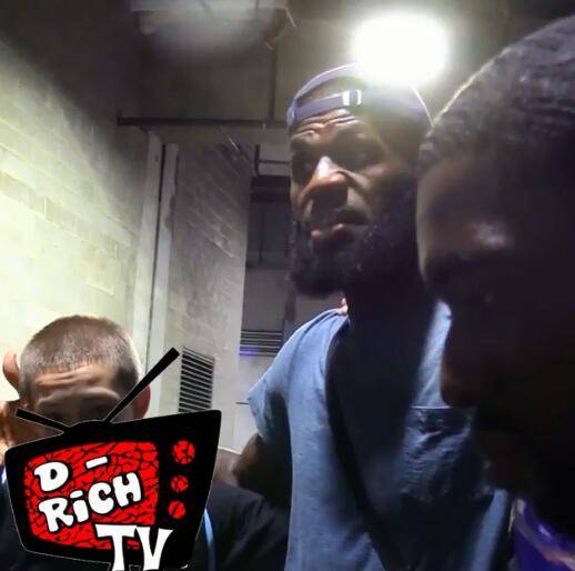 詹姆斯致布朗尼及其队友:团队项目必须要有牺