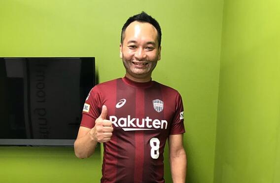 伊涅斯塔回国接家人,东京FC 请模仿秀演员