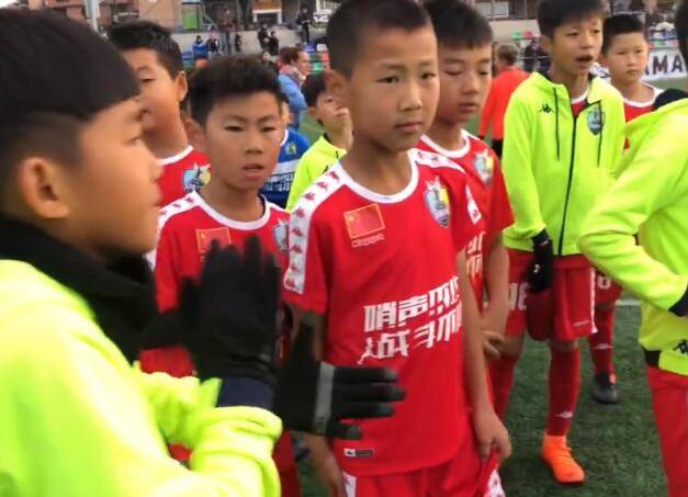 曼努埃尔卢克杯：中国足球小将0-1不敌巴萨U9
