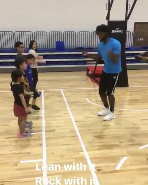 我来学篮球你教我跳舞?温斯洛逗比基础教学