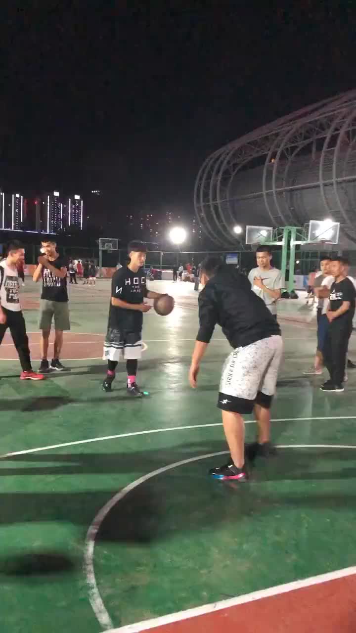 自由篮球盖帽最大距离_自由篮球盖帽技巧_街头篮球盖帽视频