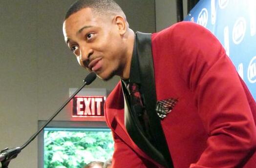 麦科勒姆获奖感言:个人荣誉都来源于团队成功