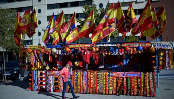 国王杯决赛前配发西班牙国旗-直播吧zhibo8.cc