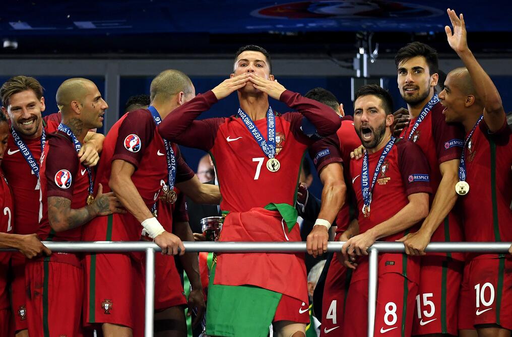 (落er) 葡萄牙胜法国夺欧洲杯冠军  队史首座大赛桂冠