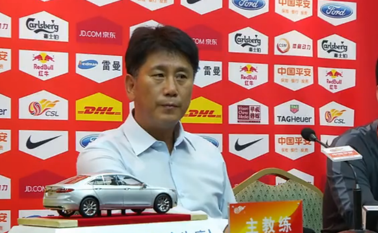 朴泰夏:提前三天到为了适应气候 明天比赛全力