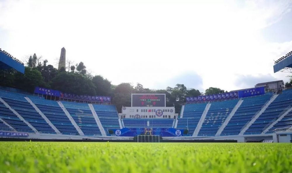 过去未来?带你探秘国内专业足球场