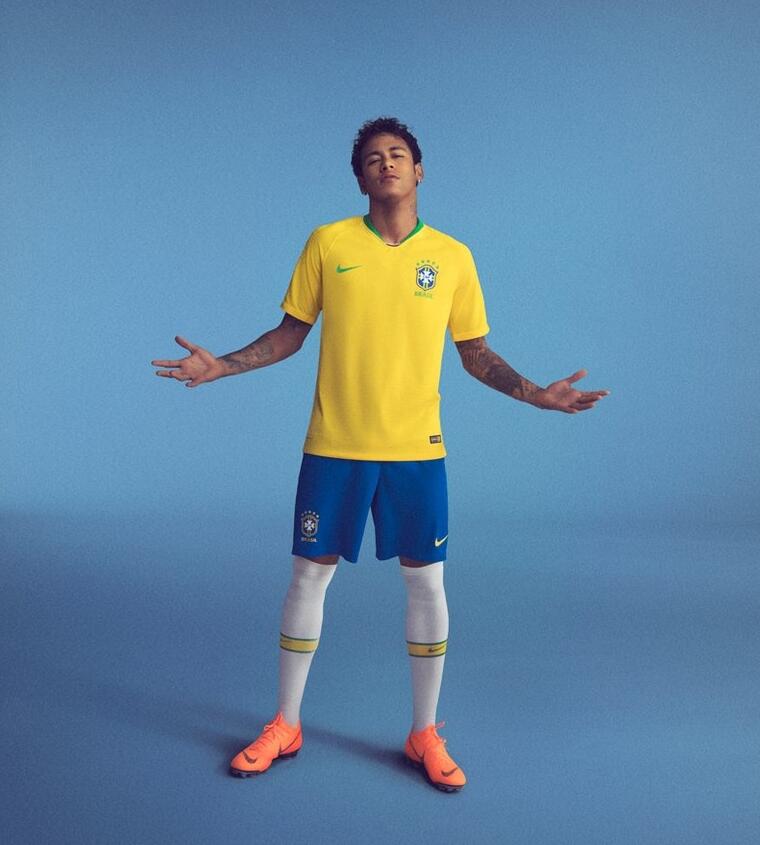 巴西2018世界杯主客场球衣发布 内马尔保利尼