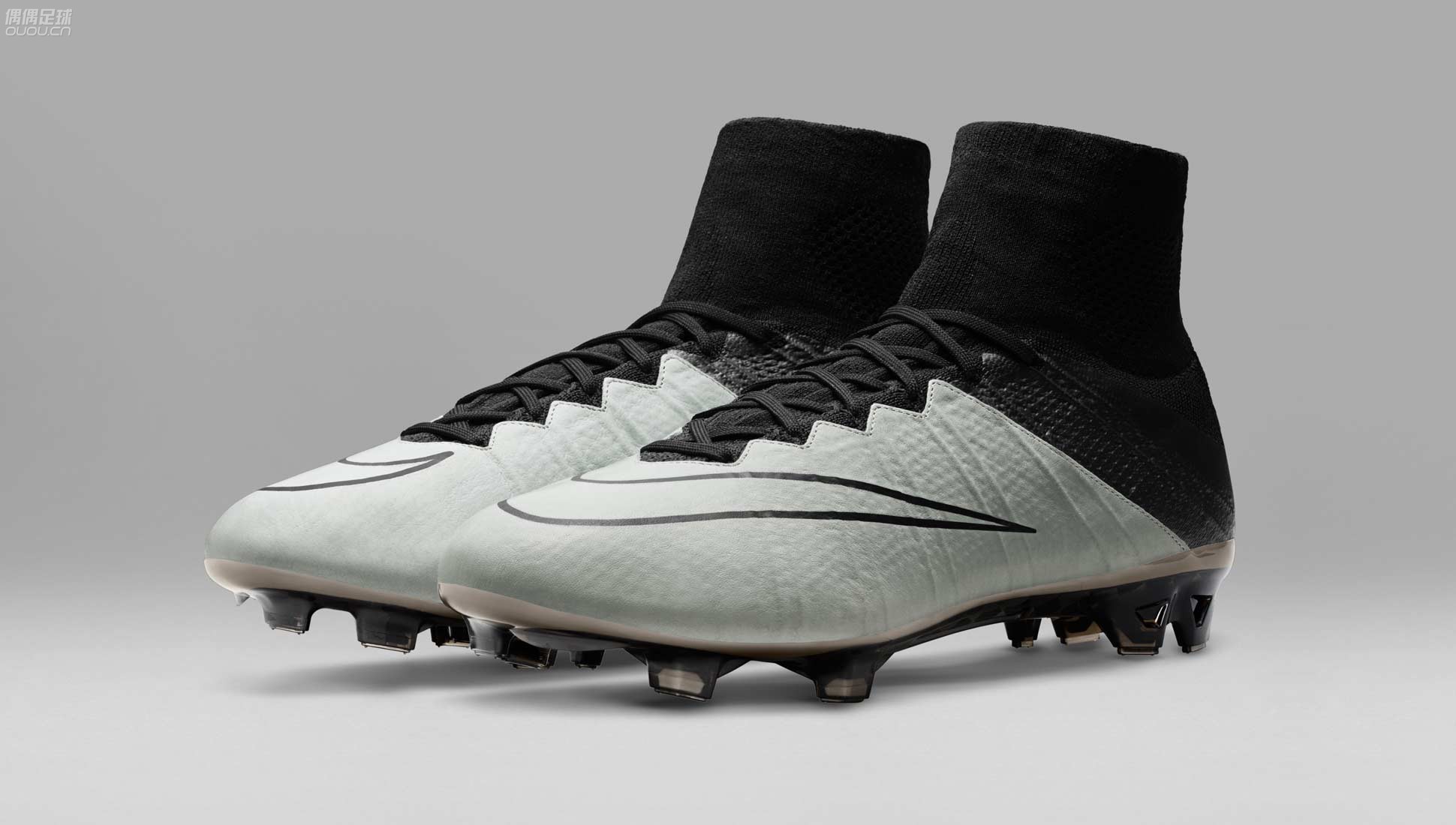 耐克发布黑白配色Tech Craft足球鞋套装