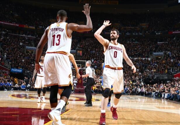 骑士官网晒28张图送祝福:乐福28岁生日快乐!