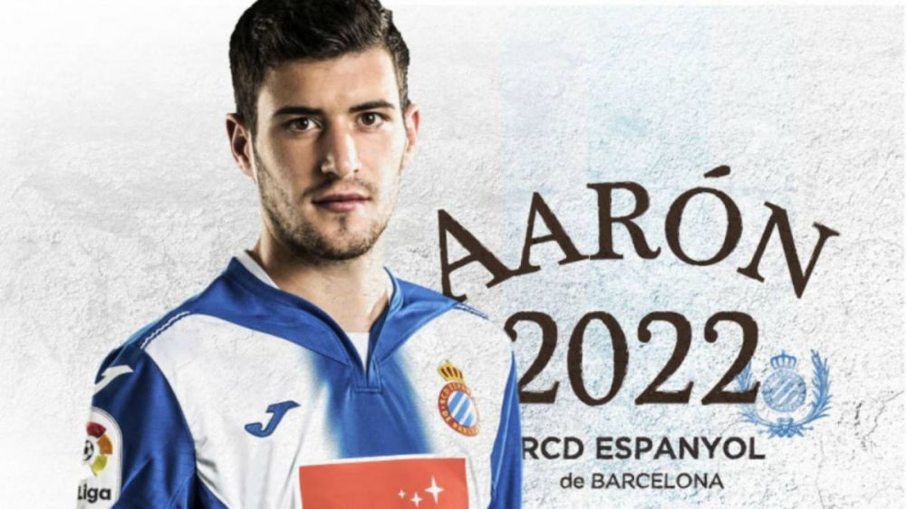 官方:西班牙人续约新锐左后卫阿隆至2022年-直