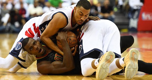 篮球晚报:火箭大胜雷霆 勇士末节击溃开拓者