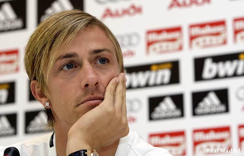 伯纳乌情人:愿守护心间纯白,可许诺一夜别离