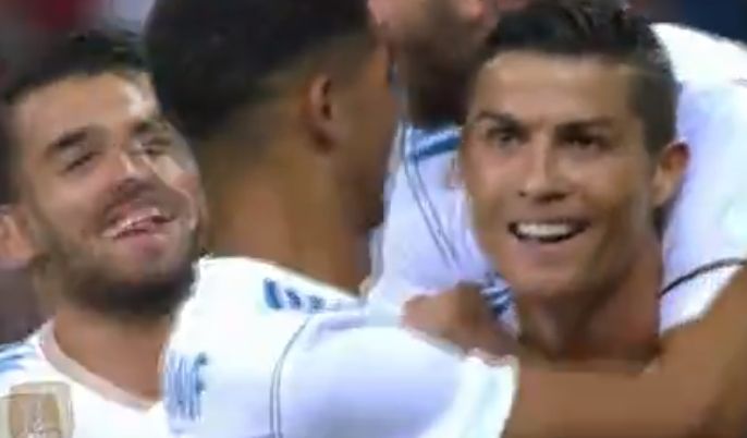 伯纳乌杯-C罗传射马约拉尔建功 皇马2-1逆转佛