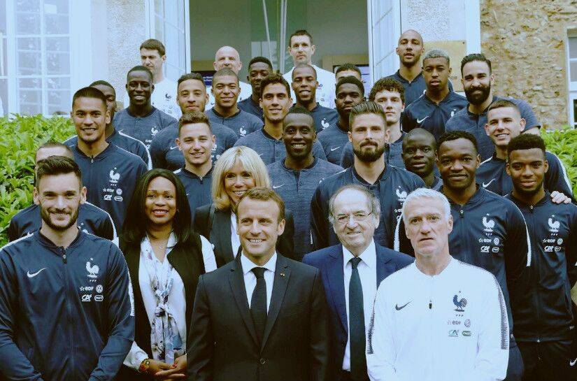 法国总统造访国家队训练营：对你们有信心