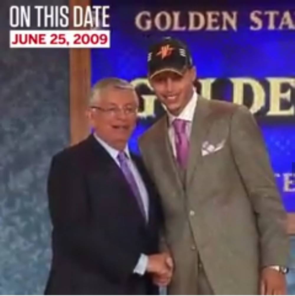 历史上的今天:金州勇士第七顺位选中库里