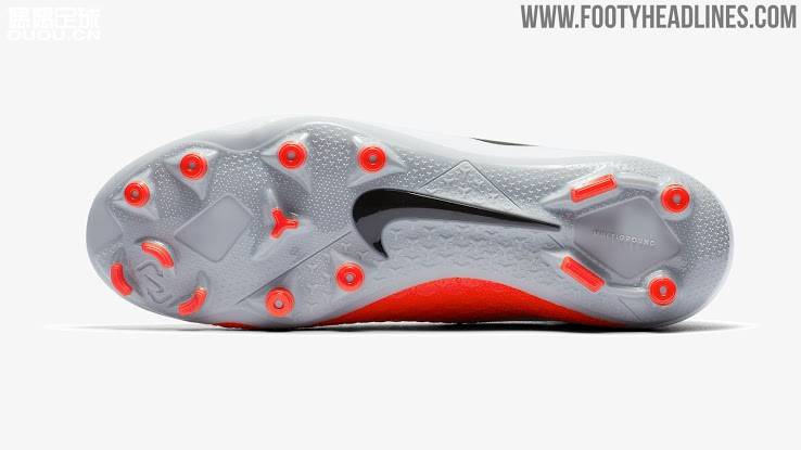 Nike Hypervenom Phantom 3 DF SG ACC Soccer Cleats