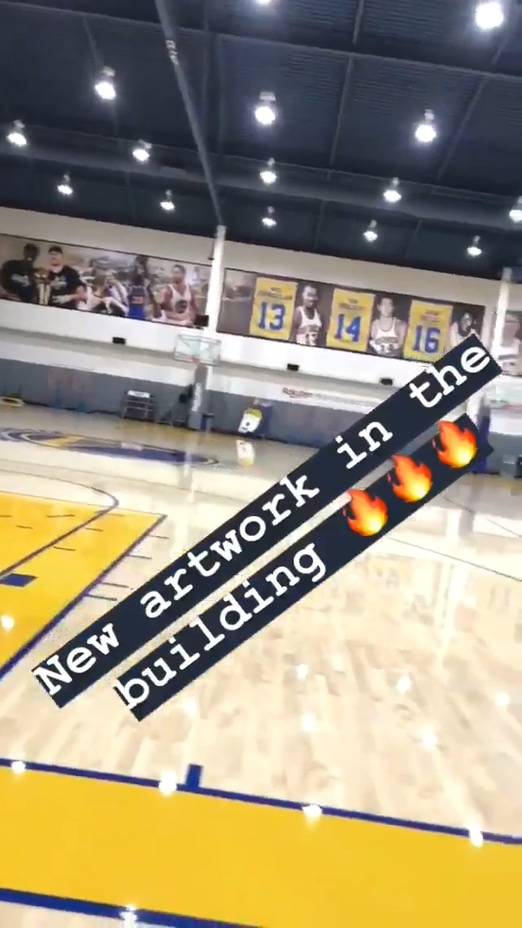 勇士训练馆更新冠军海报 移除詹姆斯欧文等人